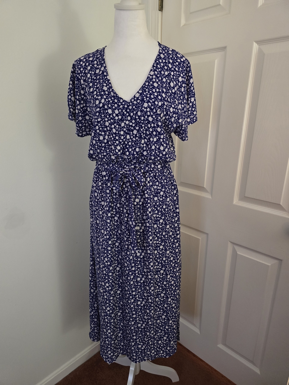 Sienna Sky Blue/White Chiffon Elastic Tie, 2 Pockets Lined Midi Dress Sz (Med)
